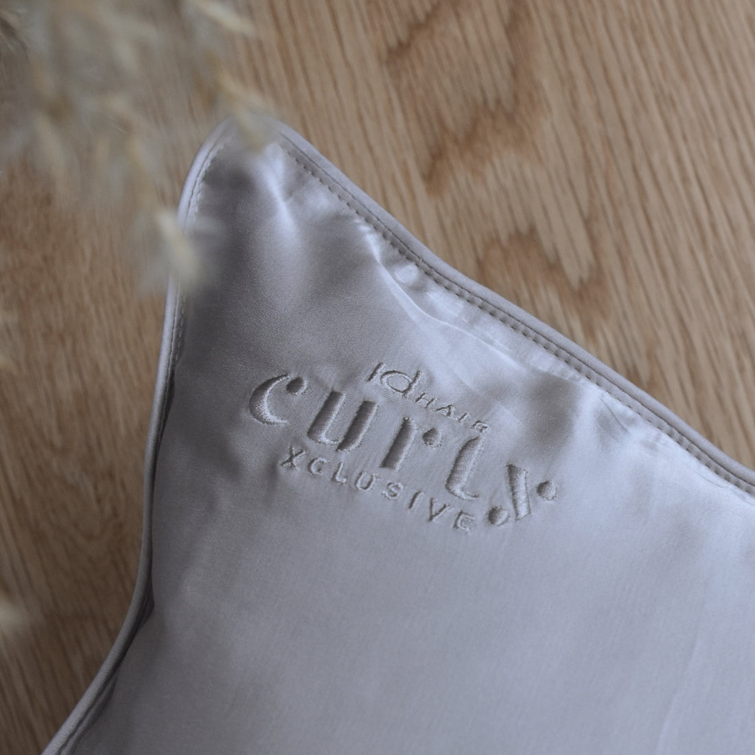 50000150_2_idhair_curly_xclusive_pillowcase.jpg