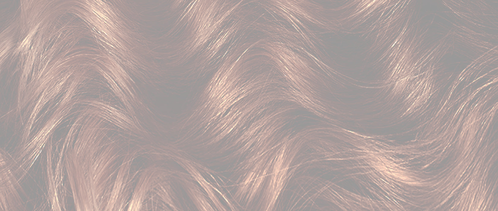 Nærbillede af bølget, kobberfarvet hår med glans og struktur.